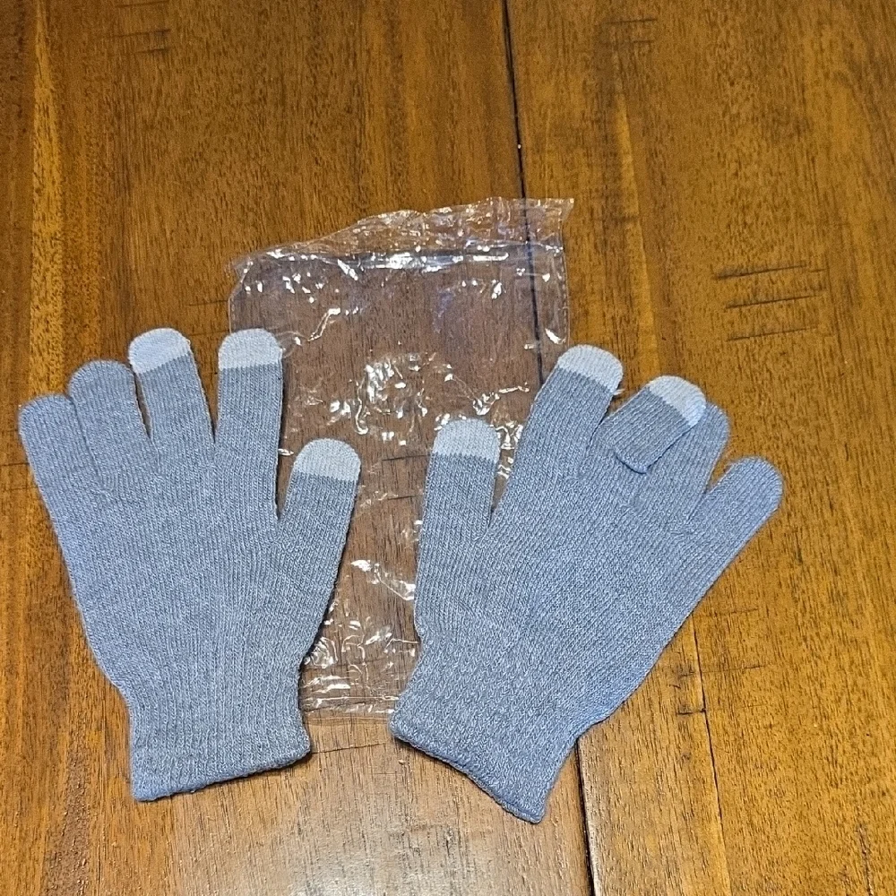 Gray Touchscreen Gloves